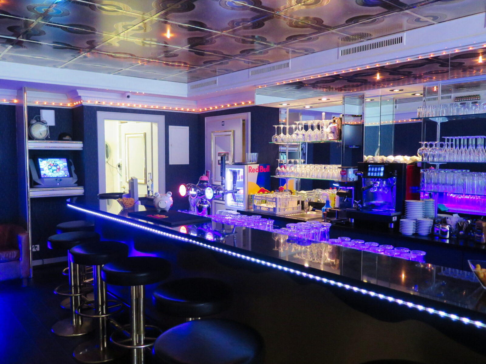 Caesar’s Bar