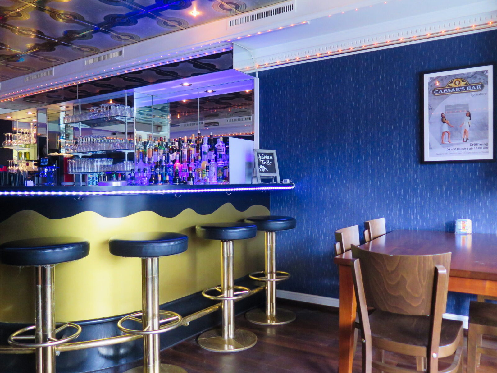 Caesar’s Bar